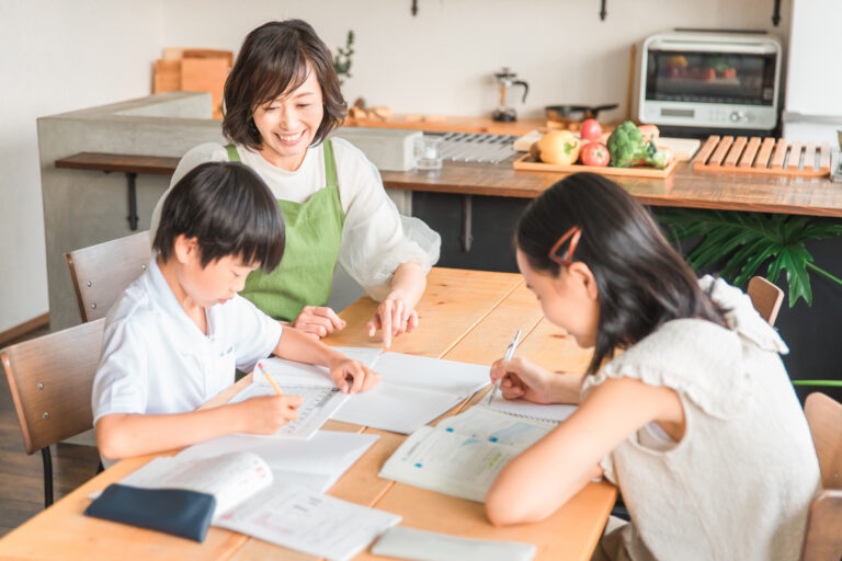 子どもと一緒に学ぶ！夏休みの宿題におすすめしたいInstagramアカウント7選